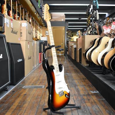 Fender Custom Shop 1968 Stratocaster DLX Closet Classic Electric Guitar 3-Color Sunburst w/Hard Case image 5