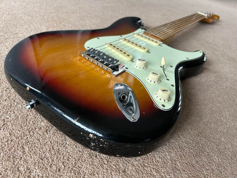 Richwood Stratocaster Unknown - Sunburst electric guitar image 1