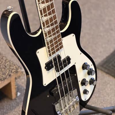 Jackson X Series Concert CBXNT DX IV Electric Bass Guitar, Gloss Black image 2