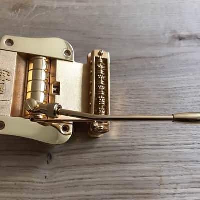 Vintage 1980’s The Gibson Master Tune Vibrola Schaller STMG Vibrato Tremolo Custom Gold Designer Series, Explorer, Firebird, SG, Flying V image 2