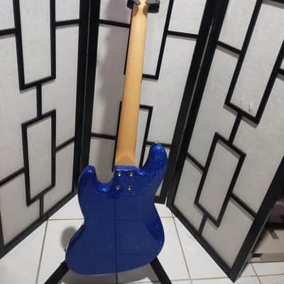 G&L USA JB-5 2017 - Unlined Fretless Quartersawn Neck Blue Metal Flake image 4