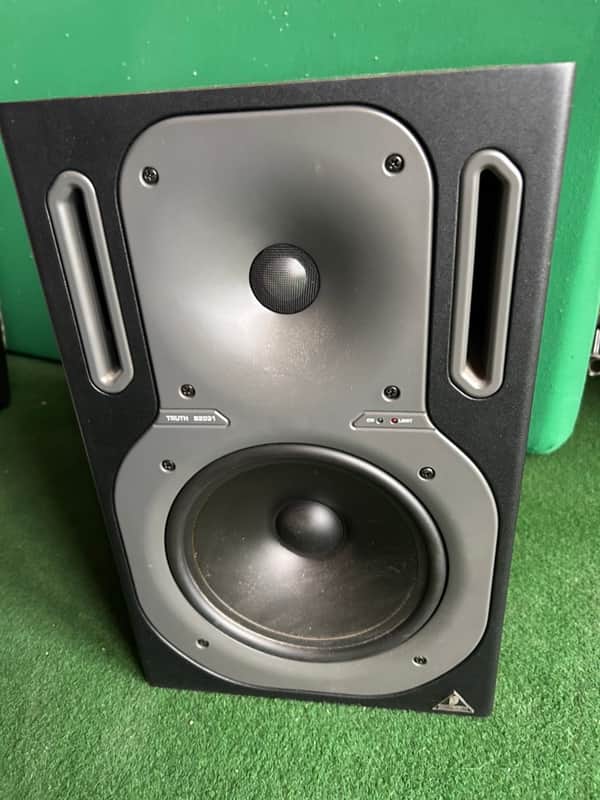 Behringer Truth B2031A 8.75" Powered Studio Monitors (Pair) 2004 - Present - Black image 1