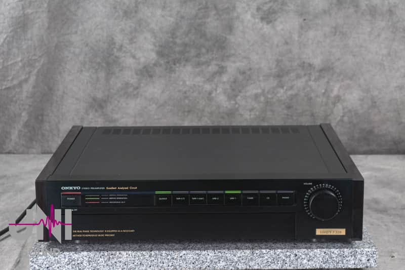 ONKYO Integra P308 Stereo Preamplifier in Very Good Condition+