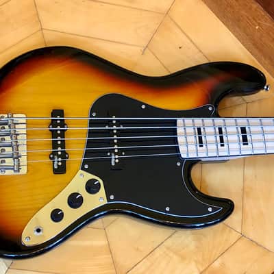 NEW Vintage VJ75 ReIssued Maple Fingerboard Bass Guitar ~ 5-String ~ Sunburst image 3