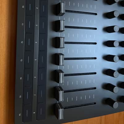 Novation Launch Control XL MK3 MIDI DAW Controller 2025 - Present - Black image 7