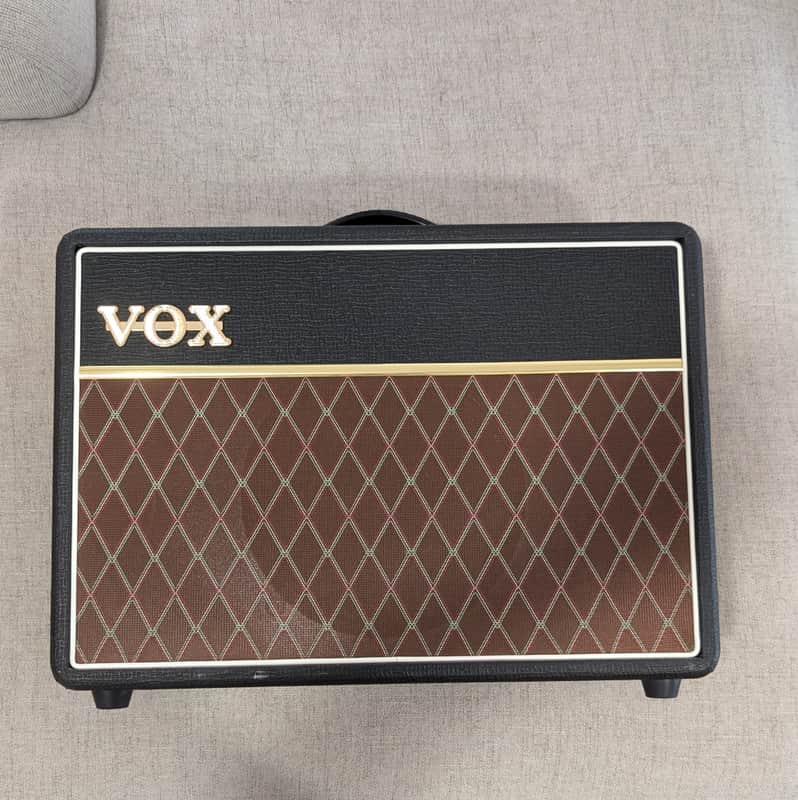 Vox AC10C1 Custom 10-Watt 1x10" Guitar Combo 2015 - 2019 - Black image 1
