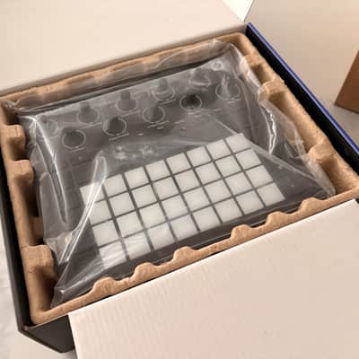 Novation Circuit Tracks Groovebox 2021 - Present - Black image 3