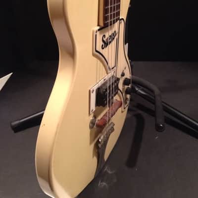 Vintage 1961 Supro image 9