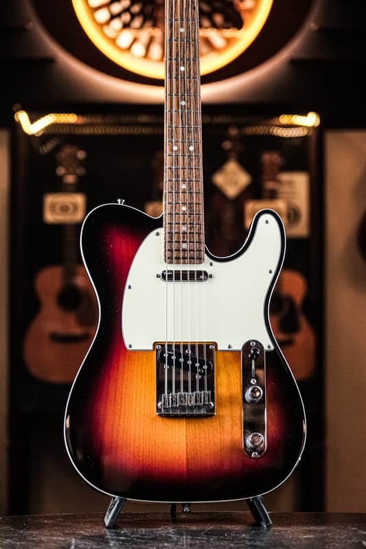 2014 Fender American Deluxe Telecaster 3-color sunburst