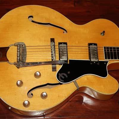 1963 Epiphone  Broadway image 3