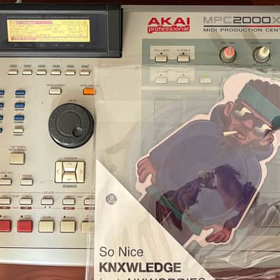Akai MPC2000XL MIDI Production Center 2000 - 2005 - Grey image 4