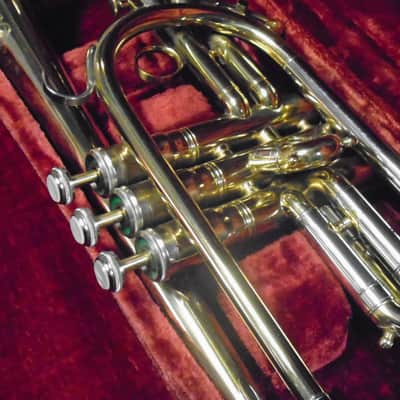 1950's King Super 20 Cornet - W/Case & Mouthpiece - Beautiful! image 4