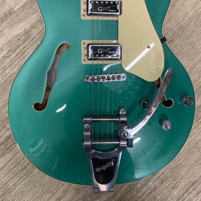 Gretsch G5622T Electromatic Center Block Double Cutaway with Bigsby, Laurel Fretboard 2019 - Present - Georgia Green image 4