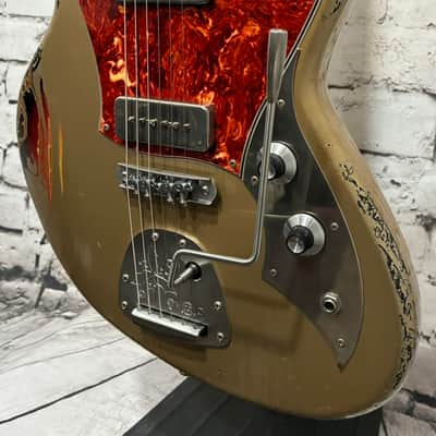 Novo Serus J Finish over Finish Dealer Limited 2026 - Shoreline Gold over '64 3-Tone Burst image 3