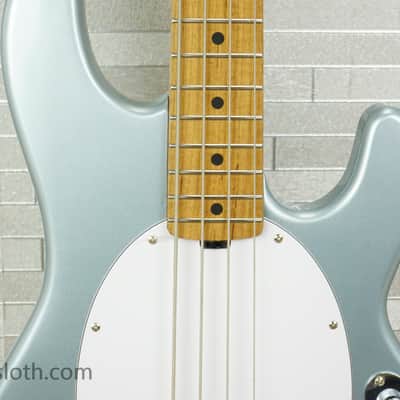 Sterling StingRay Ray34 - Firemist Silver image 4