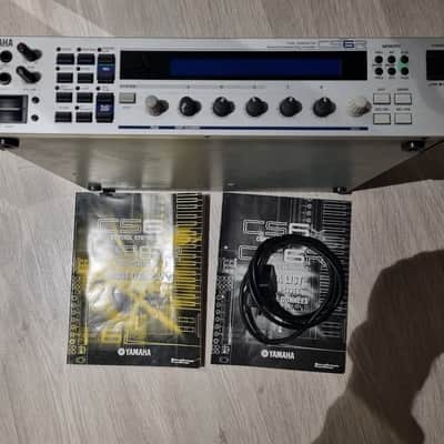 Synthétiseur Expander Yamaha CS6R en très bon état