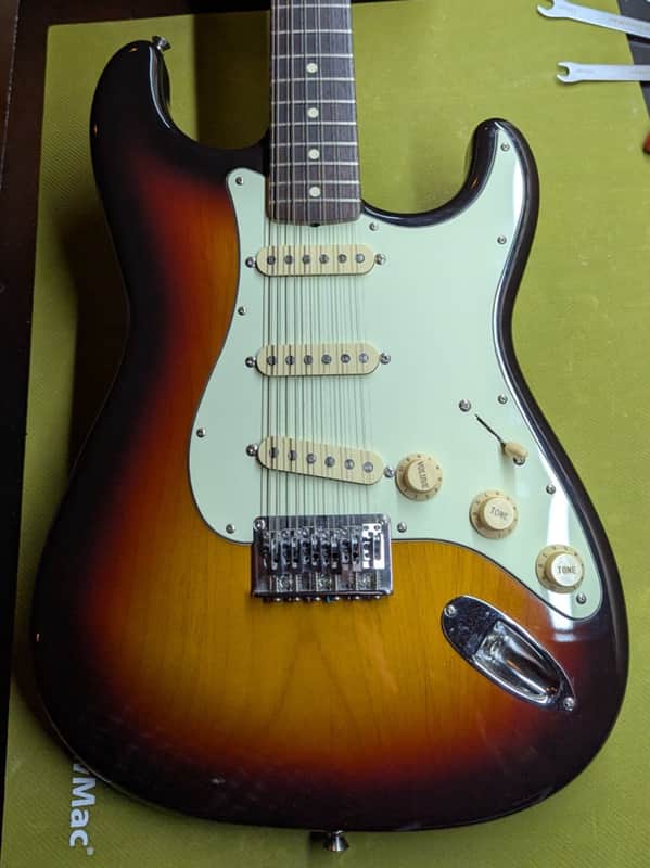Fender Stratocaster XII 12-String - Crafted in Japan 2002-2004 - 3-Color Sunburst image 1