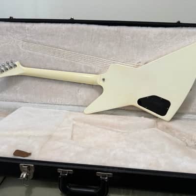 Gibson Guitar Of The Week #47 '84 Explorer Reissue 2007 - Alpine White image 5