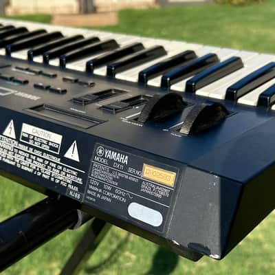 Yamaha DX11 Programmable FM Synthesizer image 8