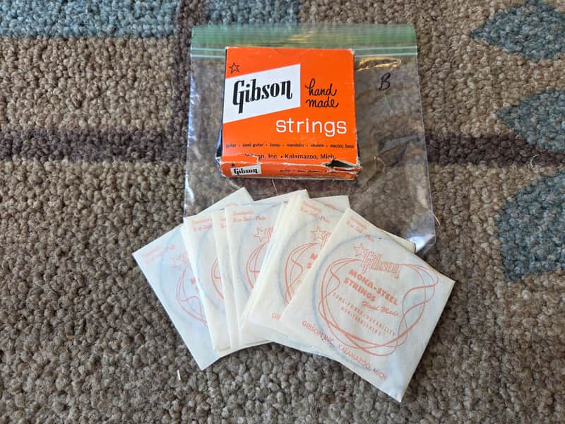 Vintage 1960's Gibson String Box w/ Packets! Original Case Candy! image 1