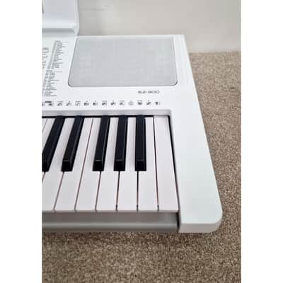 Yamaha Ez-300 - Keyboard - Excellent w/ Soft Case & Power Supply image 2