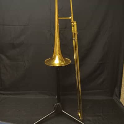 Holton Collegiate Slide Trombone serial 005869 - Lacquer image 5