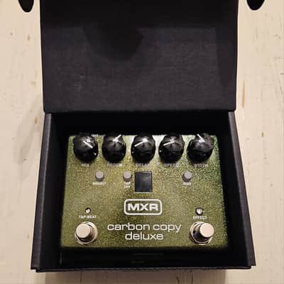 MXR Carbon Copy Deluxe Delay Echo Reverb NOS image 1