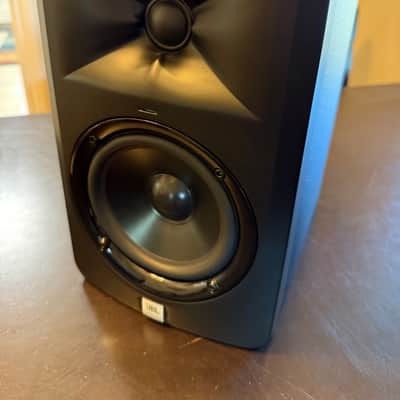 JBL LSR305 (1st Gen) 5" 2-Way Active Studio Monitor (Single) image 4