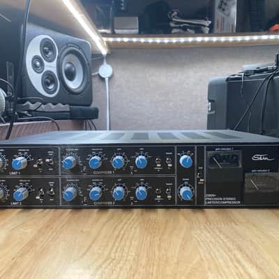 Stam Audio 25609+ Rackmount Stereo VCA Bus Compressor 2025 - Present - Black image 2