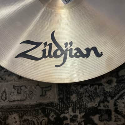 Zildjian 18" A Series Symphonic French Tone Cymbal (pair) image 4