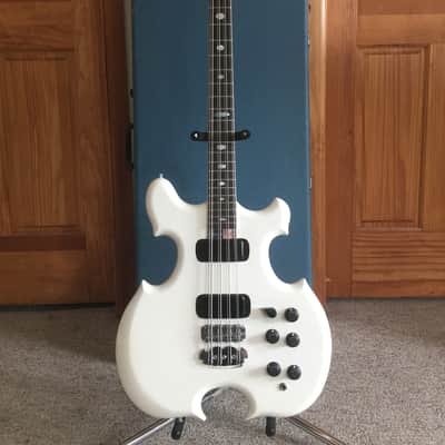 Becvar 8 string Bass Guitar Triple Omega W Alembic Series Hard Case 1978 - I II VIDEO DEMO II I image 2