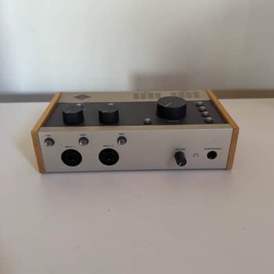 Universal Audio Volt 476 USB-C Audio Interface 2021 - Present - Tan / Gray image 5