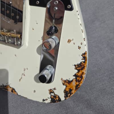Fender Classic Player Baja '60s Telecaster (relic) 2014 - Modded Relic White over Candy Apple Red image 4