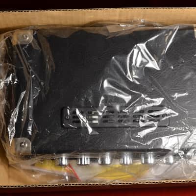 Zoom ZFX S2t Guitar & Bass Audio interface in box image 2