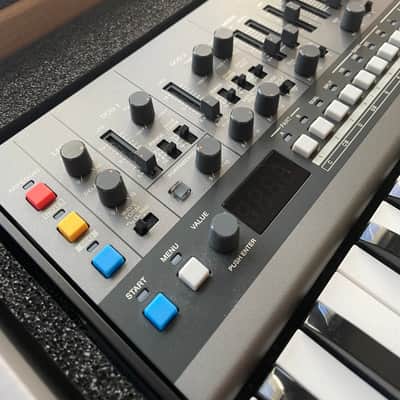 MINT Roland JX-08 with K-25m Keyboard 2021 - Present - Black image 3