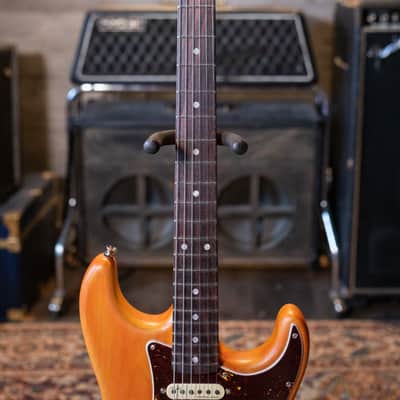 Fender Michael Landau Coma Stratocaster - Coma Red with Vintage-Style Navy Blue Hardshell Case - Demo image 15