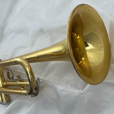 Yamaha YTR-2330 Standard Trumpet 2010s - Lacquered Brass image 3