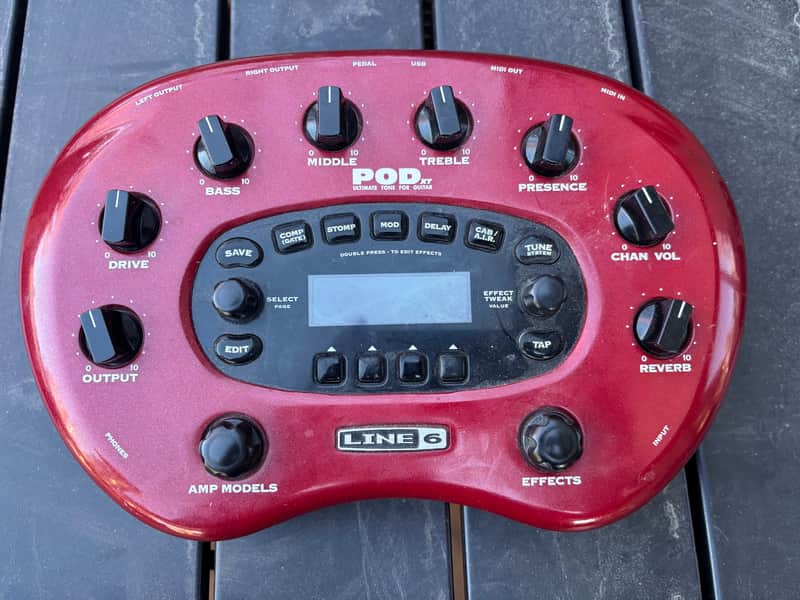 Line 6 POD xt Multi-Effect and Amp Modeler 2002 - 2006 - Red image 1
