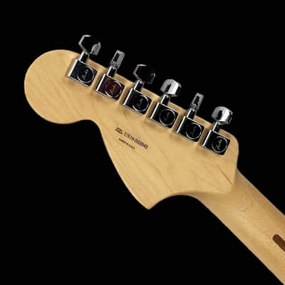 Fender Limited Edition Sandblasted Stratocaster, Maple Fingerboard, 3 Tone Sunburst, Fender Hard Case image 8