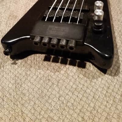 Hohner B2AV 5 string headless bass image 5
