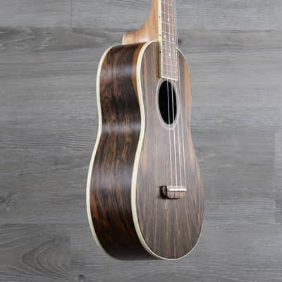 Fender Zuma Exotic Concert Ukulele Natural Bocote image 3