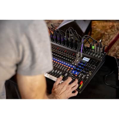 Zoom LiveTrak L-20 - 20-Input Digital Mixer & Multitrack Recorder (B-Stock) image 6