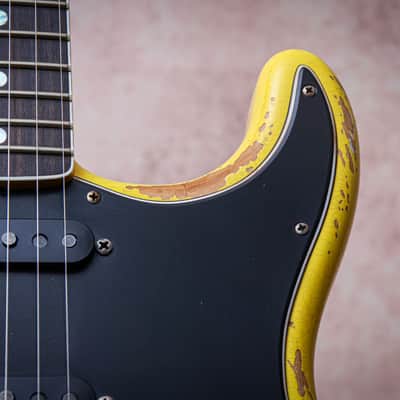 FENDER USA Custom Shop Ltd '67 Reissue Stratocaster Relic "Graffiti Yellow" (2023) image 8