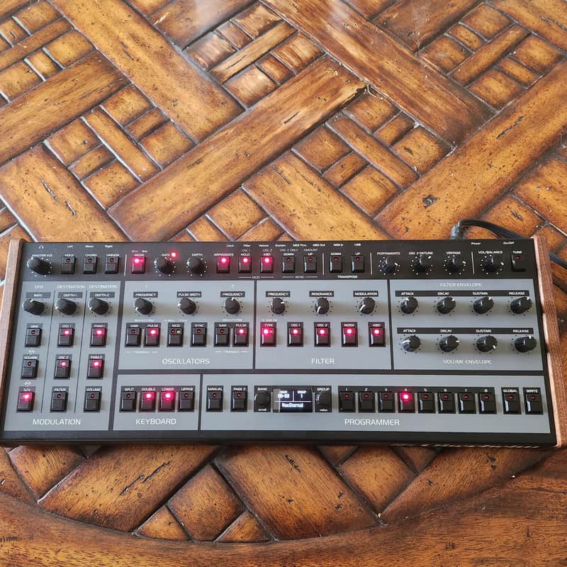 Oberheim OB-X8 Desktop 8-Voice Synthesizer