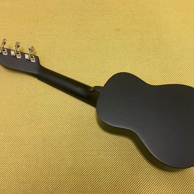 097-1610-706 Fender® California Coast Venice Soprano Ukulele Tele Headstock Uke Black Satin image 2