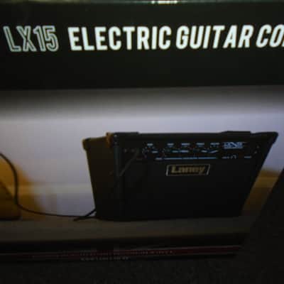 Laney LX15 Guitar Combo image 2