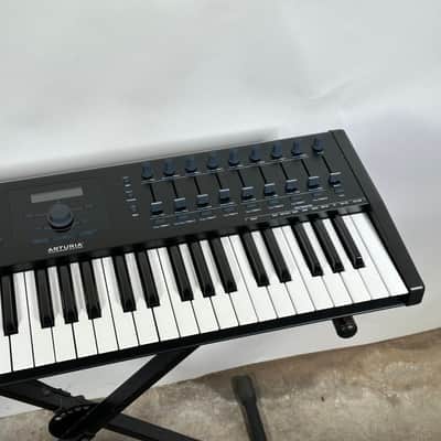 Arturia Keylab 61 MkII MIDI Controller Keyboard image 6