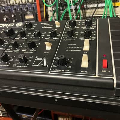desktop Formanta Polivoks+MIDI 220V+VIDEO image 4