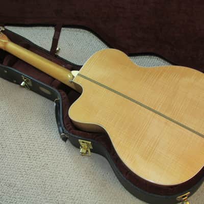 2013 Martin OMC-LJ Pro Laurence Juber Maple Custom Artist Edition Natural image 3