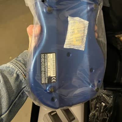 Behringer V-AMP Virtual Guitar Amp 2000s - Blue image 5